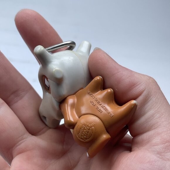 VINTAGE 1999 Burger King Cubone Pokemon Mini-Figure Keychain - Picture 8 of 11